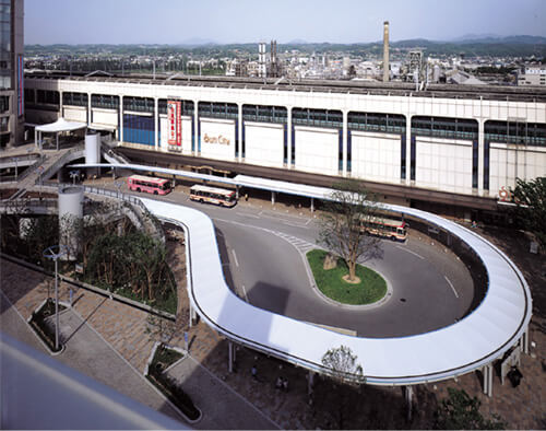 JR KORIYAMA STATION / taxi stand and bus stop